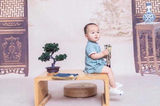 武汉供卵试管机构孕妇肚子上的黑线